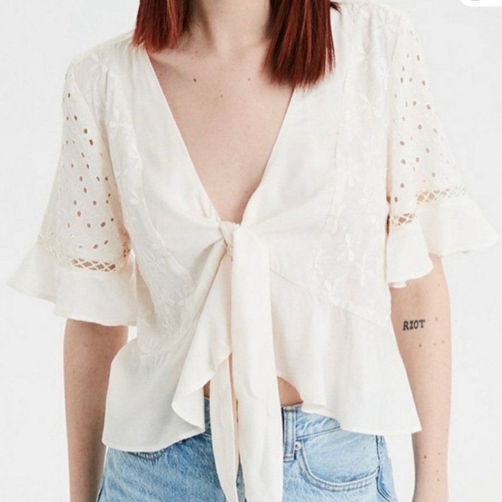 American Eagle Outfitters Cream Tie-Front Blouse size S